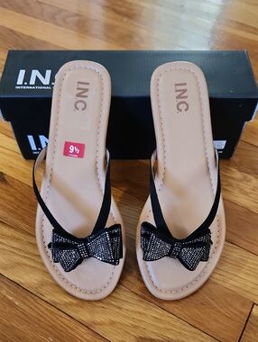 INC Black Bow Embellished Thong Flip Flop Sandals Shoes Size 9 1/2 New NIB